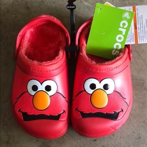 Elmo crocs